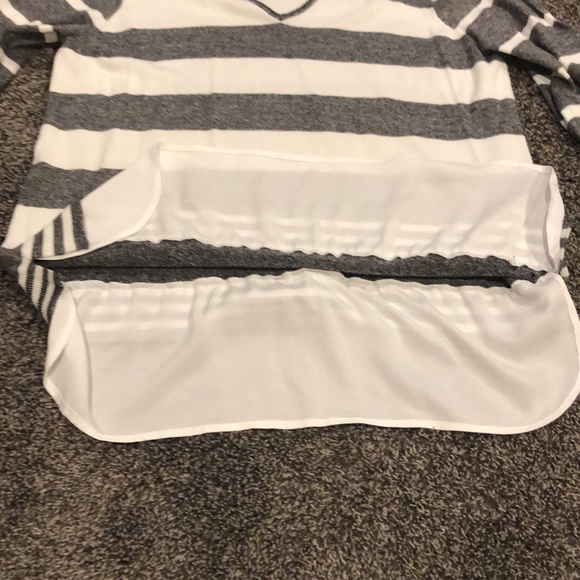 Calvin Klein women’s long sleeved top - Picture 3 of 8